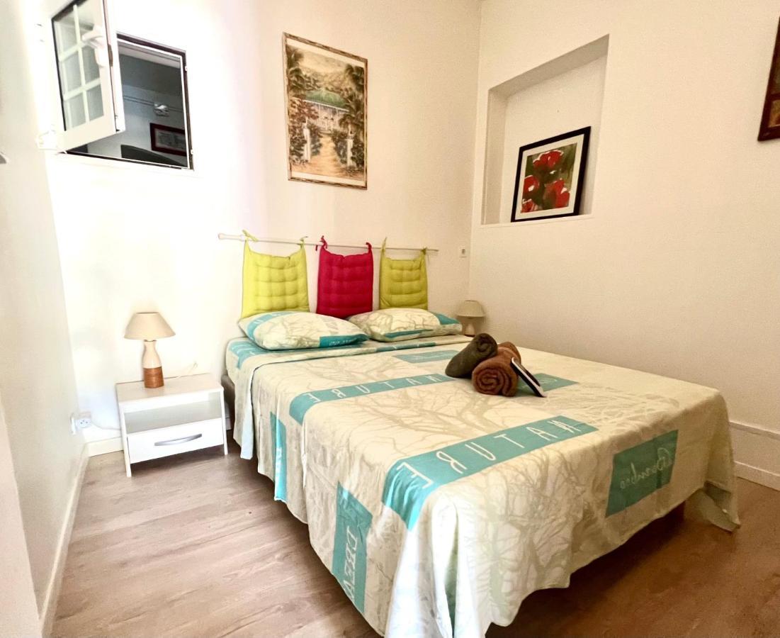 Ti Cabanon. Appartement Vue Mer A Deshaies. 외부 사진